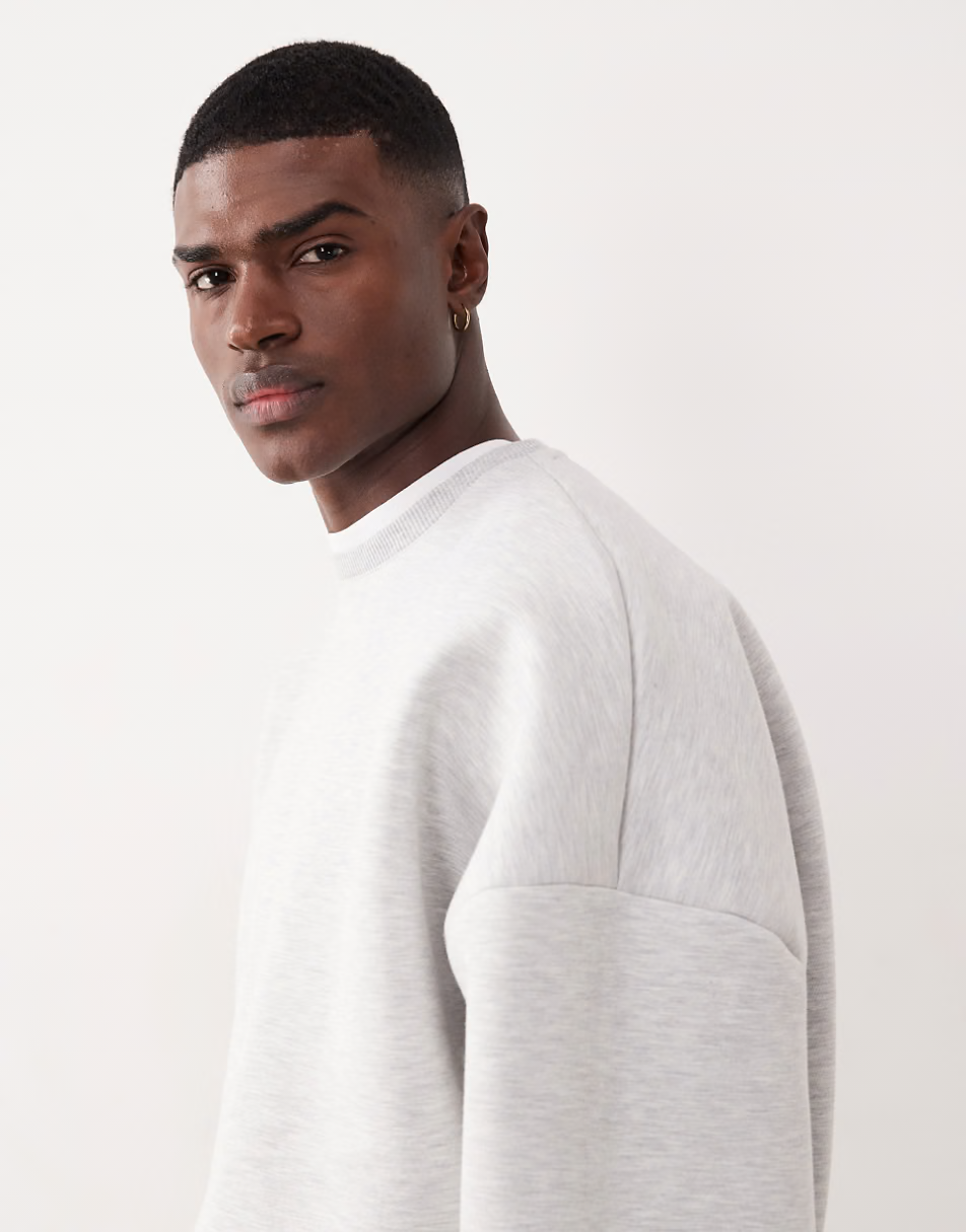LIGHT GREY CREWNECK